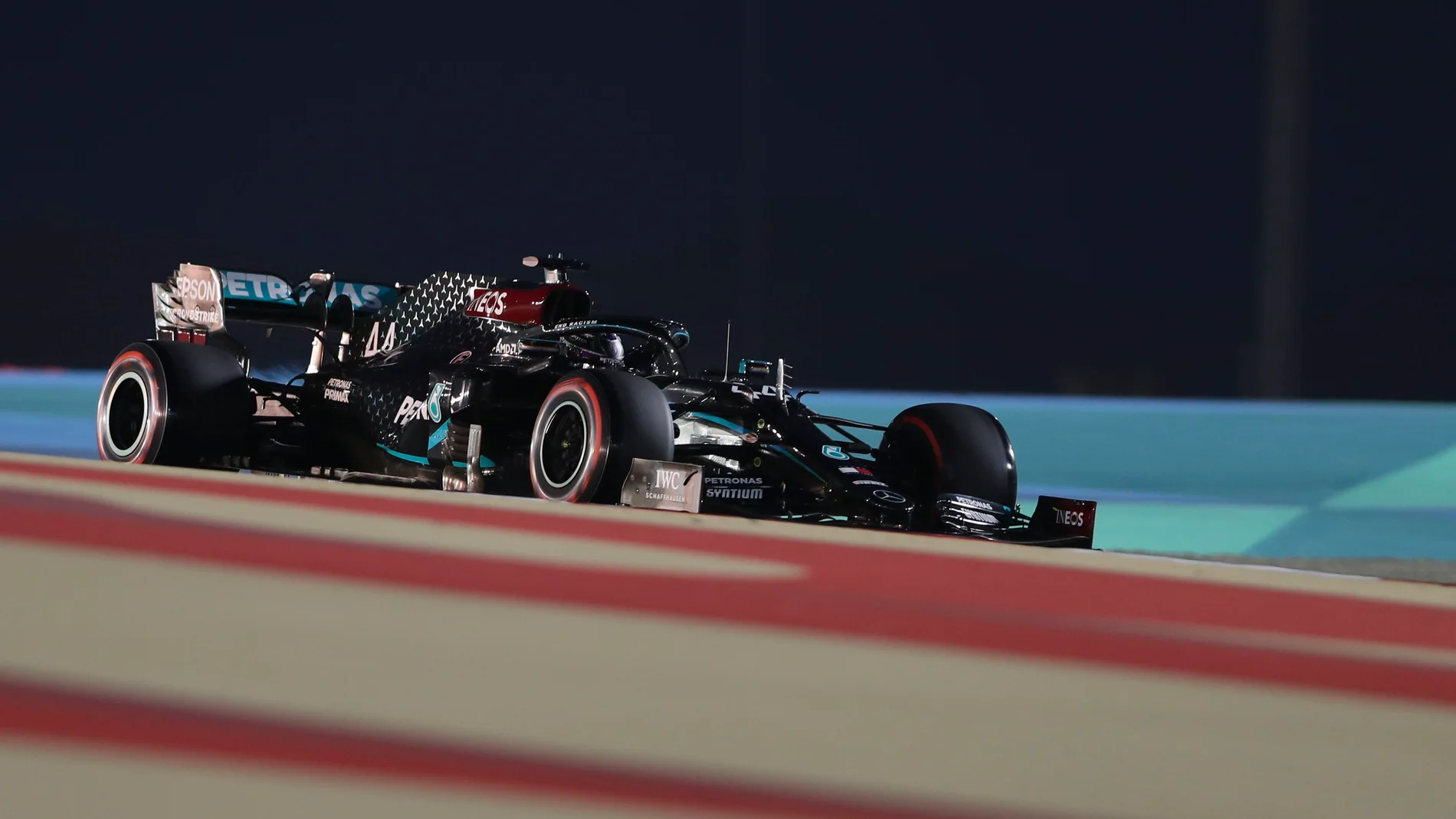 Lewis Hamilton y su coche
