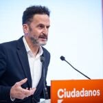 El portavoz adjunto de Ciudadanos en el Congreso de los Diputados, Edmundo Bal, en una rueda de prensa en la sede del partido