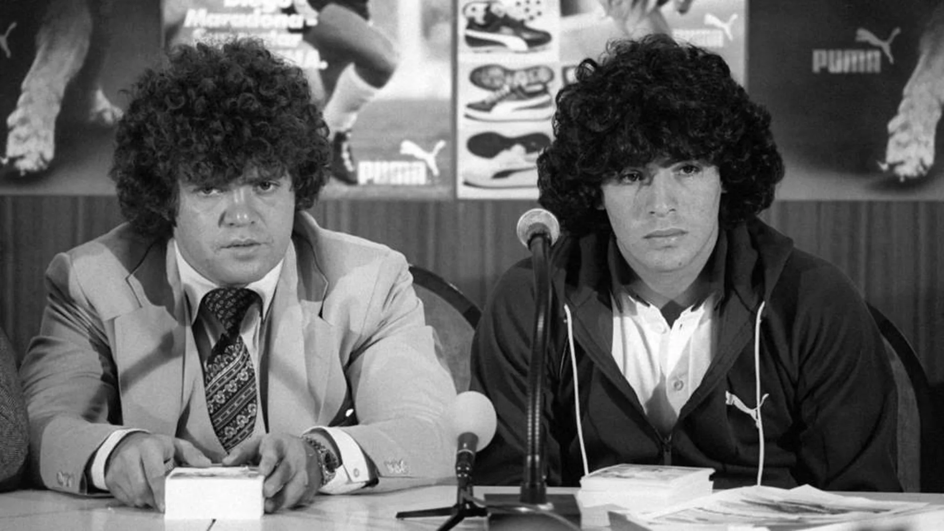 Jorge Cyterszpiler y Diego Armando Maradona, durante una rueda de Prensa