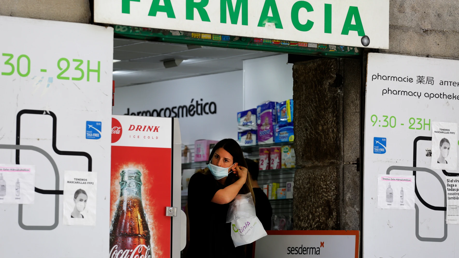 Murcia aboga por realizar test de antígenos en las farmacias pese a la negativa de Sanidad
