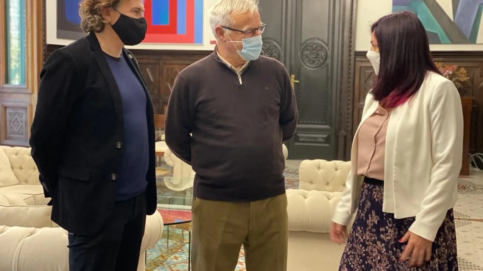 Ribí y Grezzi han recibido a la nueva directora de EMT Valencia