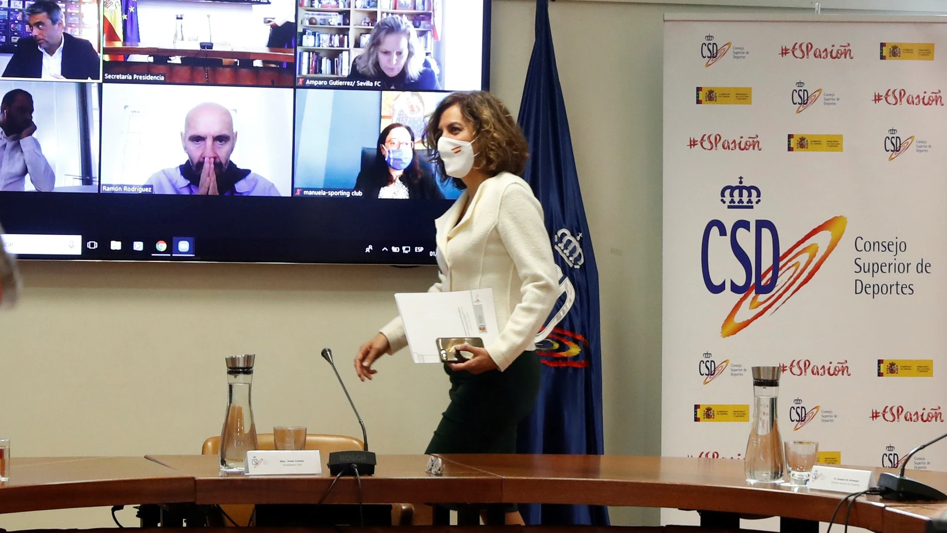 La Secretaria de Estado para el Deporte Irene Lozano, durante la reunión sobre la profesionalización del fútbol femenino, esta mañana en la sede del Consejo Superior de Deportes.