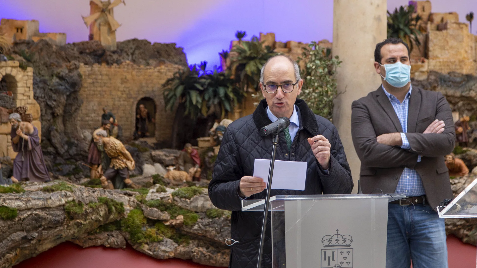 El presidente de la Diputación, Javier Iglesias, presenta el tradicional Belén de Navidad de la Diputación de Salamanca