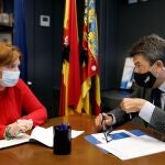 La presidenta del Partido Popular de la Comunitat Valenciana, Isabel Bonig, junto al presidente del PP de la provincia de Alicante, Carlos Mazón
