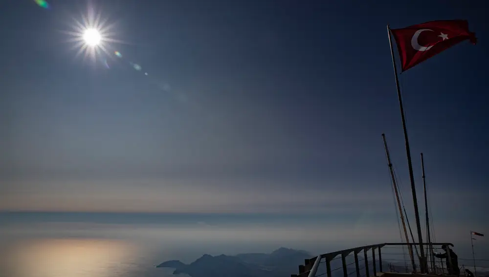 El Teleferico Olympos asciende hasta la montaña más alta de Antalya, Turquía.