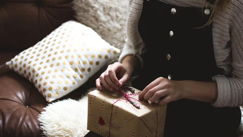 Para personas que cobran el SMI comprar los productos más populares estas navidades puede suponer misión imposible