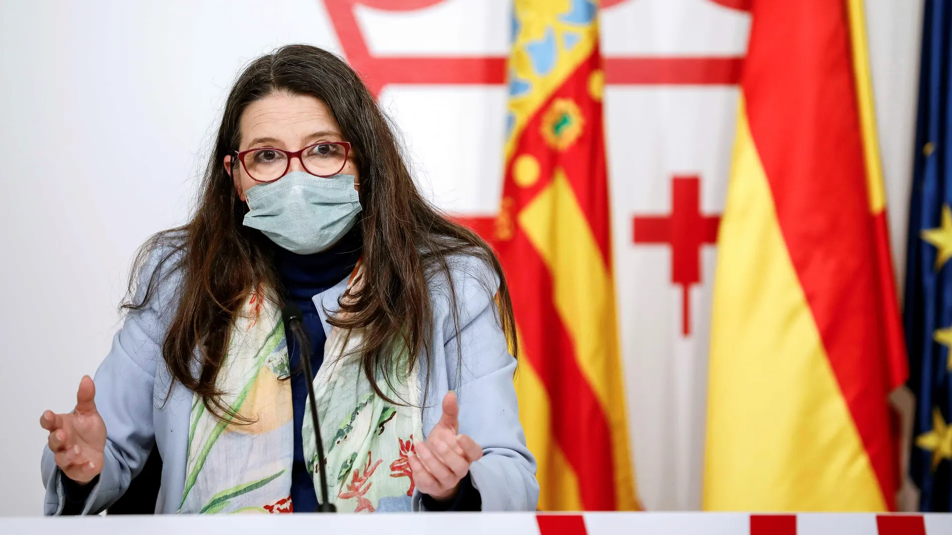 La vicepresidenta y portavoz del Gobierno valenciano, Mónica Oltra, durante la rueda de prensa posterior al Pleno del Consell de este viernes