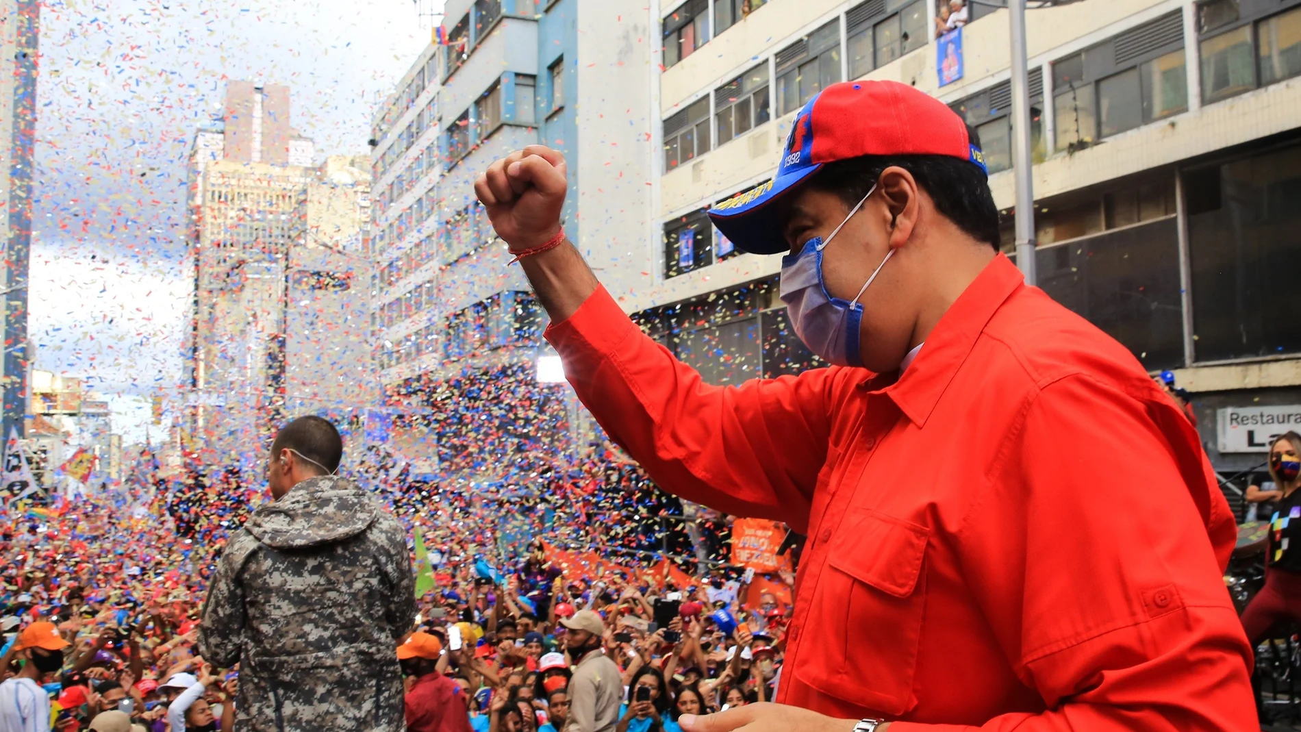 Fotografía cedida por Prensa de Miraflores donde se observa a Nicolás Maduro, en un acto de cierre de "campaña"