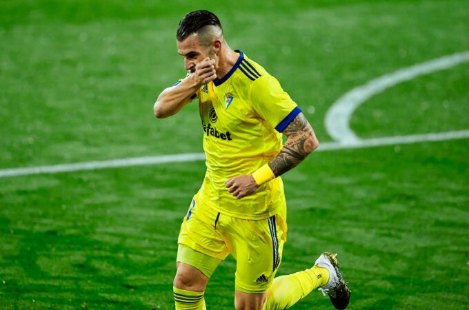 Álvaro Negredo celebra un gol esta temporada