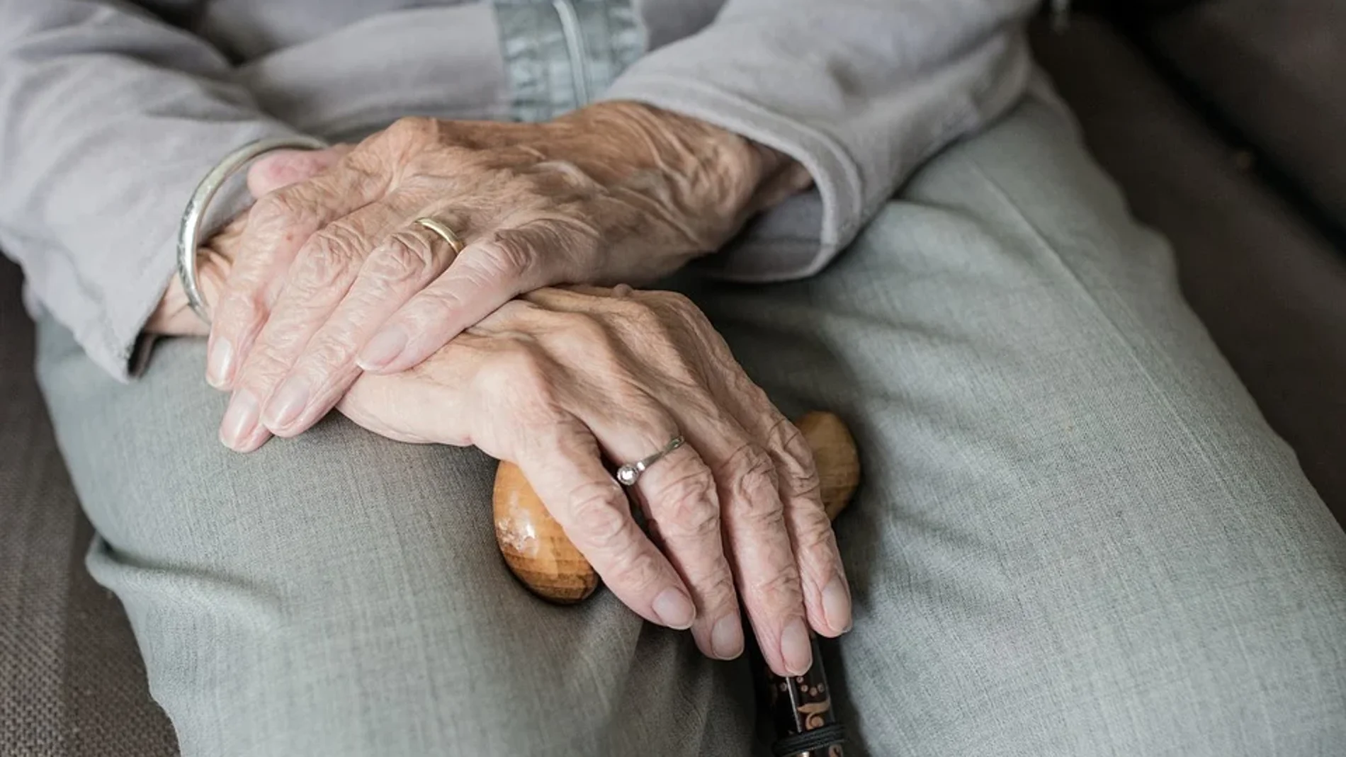 Los efectos psicológicos que está desencadenando la Covid-19 inciden de manera especial en las personas mayores.