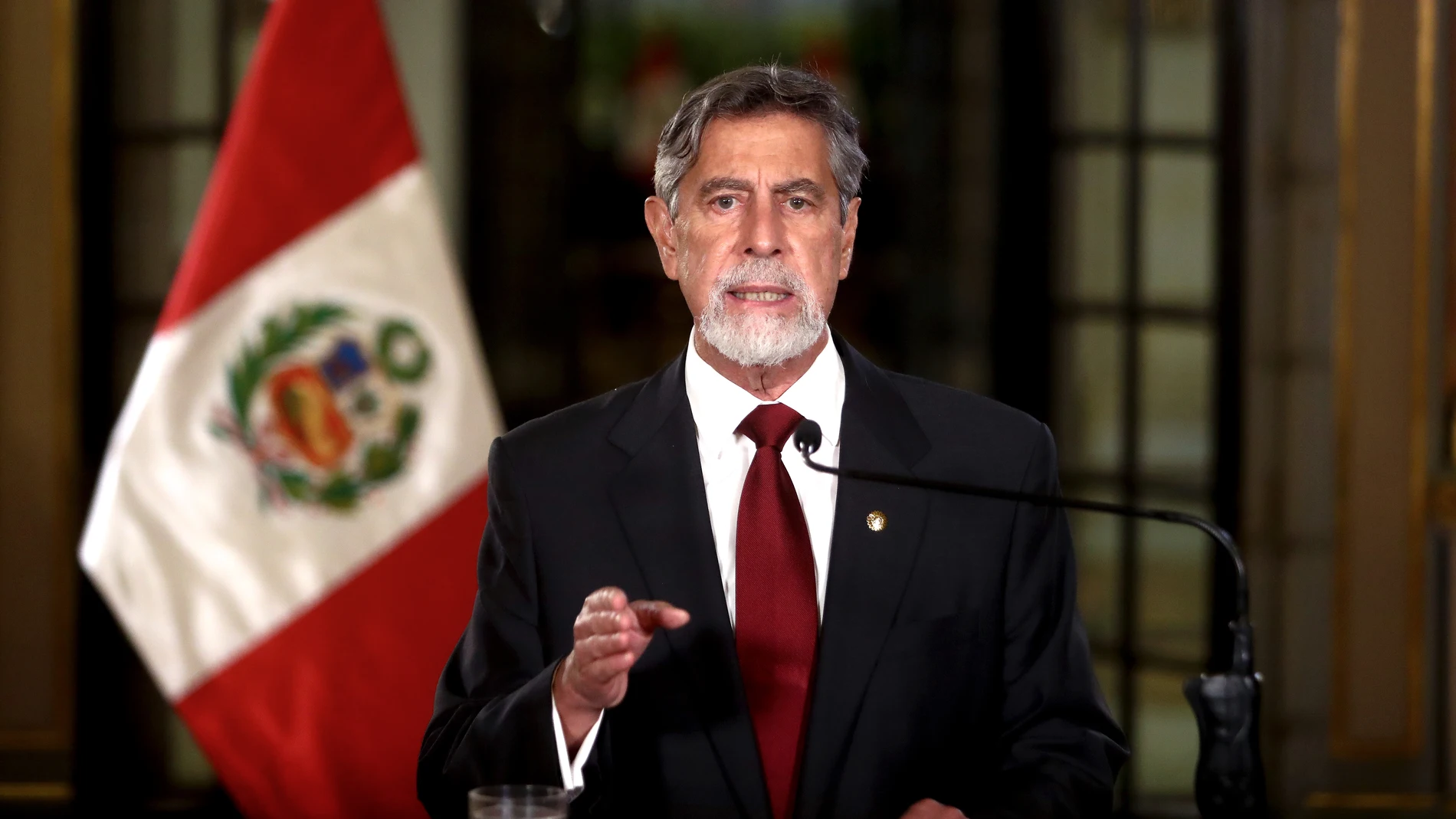 HANDOUT - 04 December 2020, Peru, Lima: Peruvian President Francisco Sagasti addresses nation, in a televised address from the Government Palace. Photo: Luis Iparraguirre/Presidencia Perú/dpa - ATTENTION: editorial use only and only if the credit mentioned above is referenced in fullLuis Iparraguirre/Presidencia Pe / DPA04/12/2020 ONLY FOR USE IN SPAIN