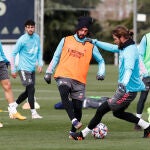 Ramos e Isco, en el entrenamiento del Real Madrid en Valdebebas