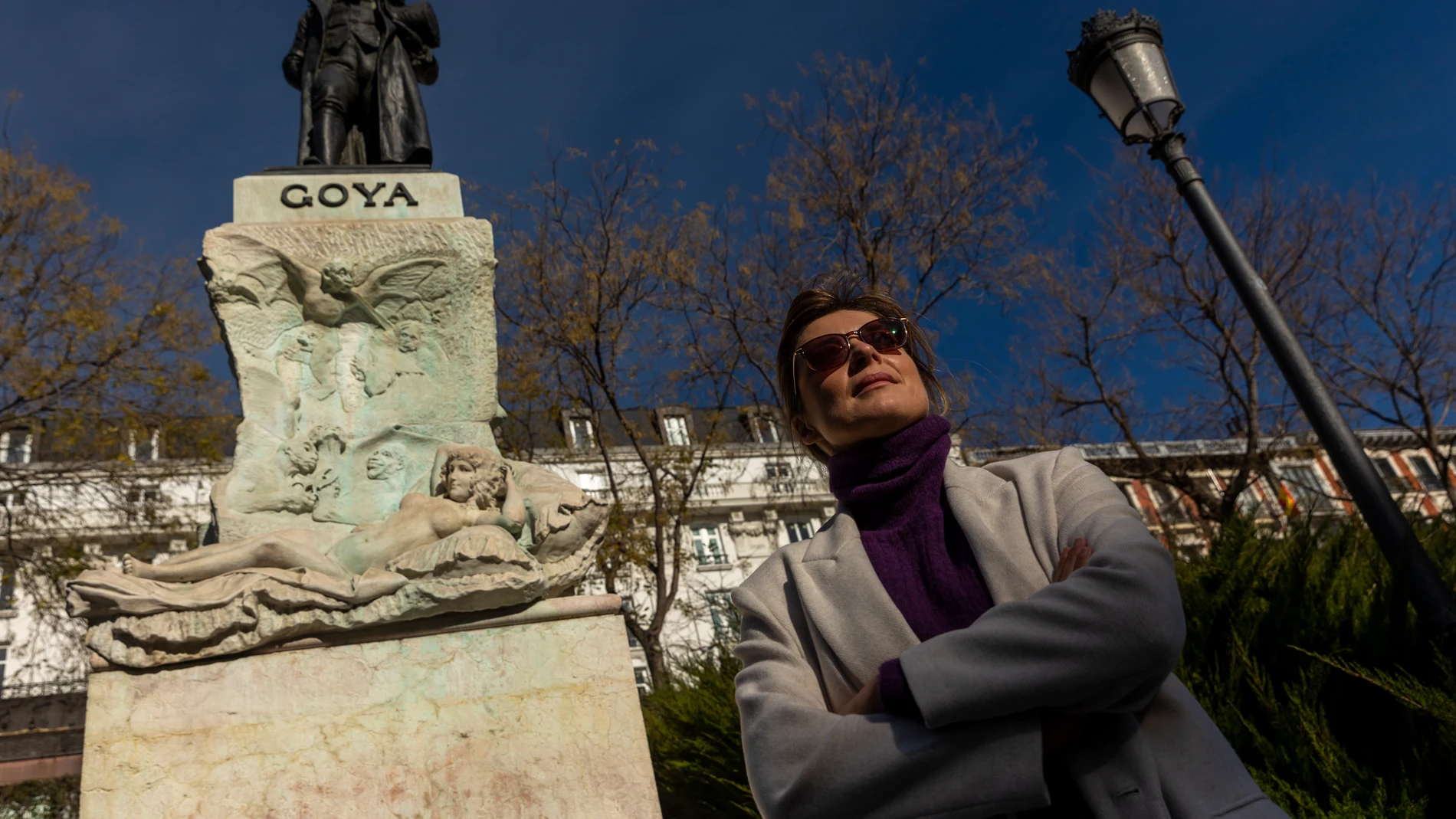 La periodista y escritora Sandra Barneda en el entorno del Museo del Prado