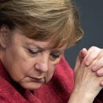Merkel durante la sesión en el Bundestag