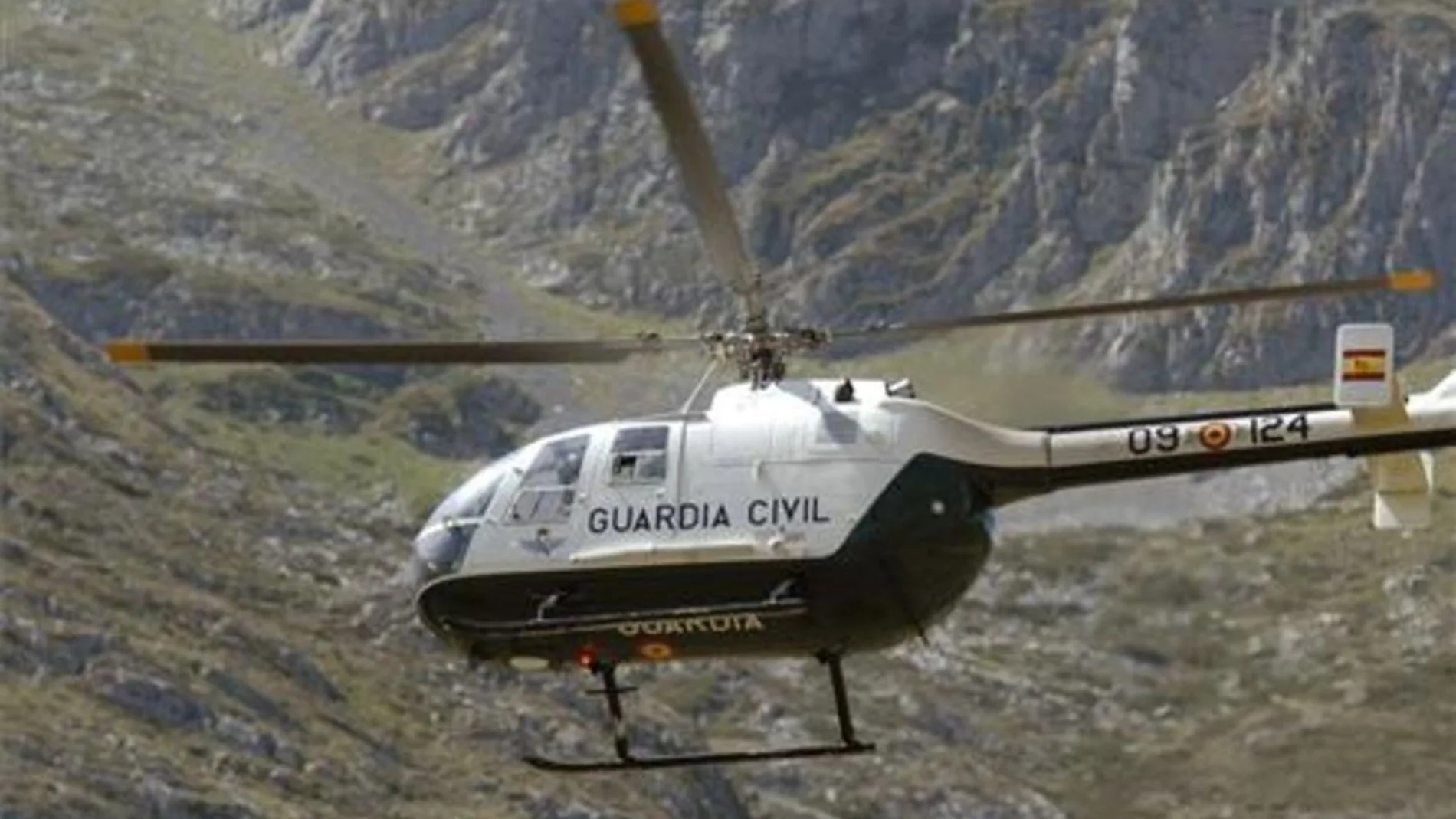 Rescate del helicóptero de la Guardia Civil.