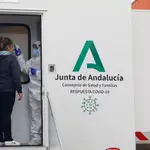  Andalucía supera de nuevo los mil contagios y suma 41 fallecidos 