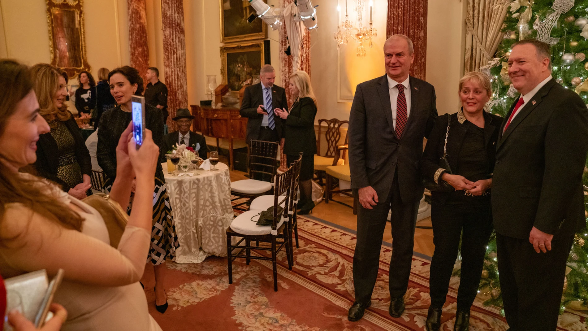 El Secretario de Estado, Mike Pompeo, durante una recepción navideña a diplomáticos extranjeros en la Casa Blanca el pasado año