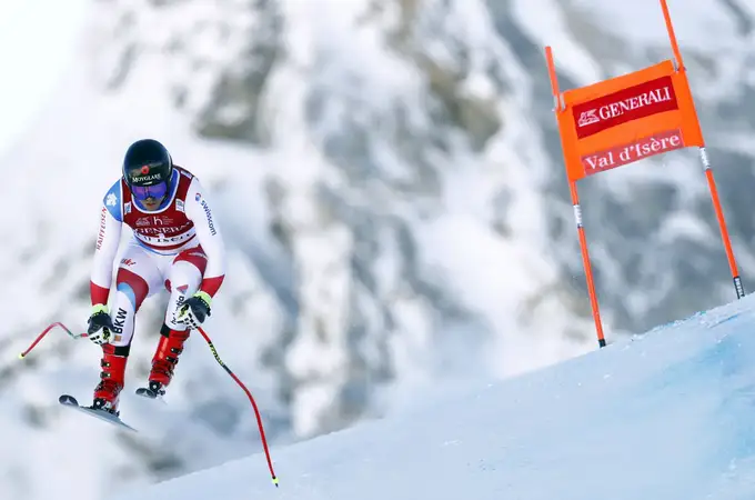 Mauro Caviezel gana la primera carrera de velocidad de la temporada en Val d’Isère