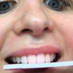 Limarse los dientes en directo: así es el peligroso reto que se ha puesto de moda en TikTok