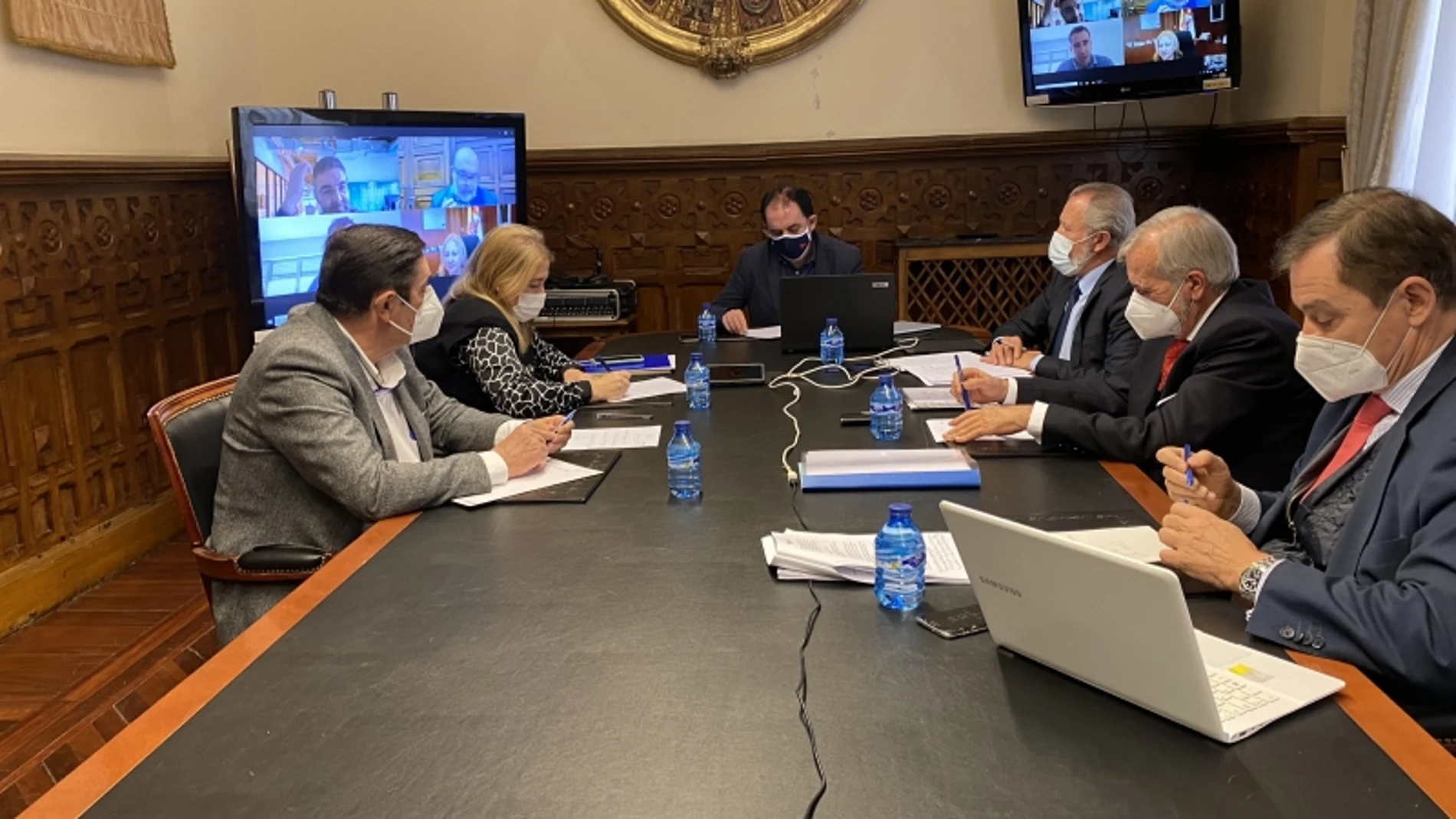 Representantes de la Diputación de Soria, liderados por el presidente Benito Serrano se reúnen con dirigentes de AESA