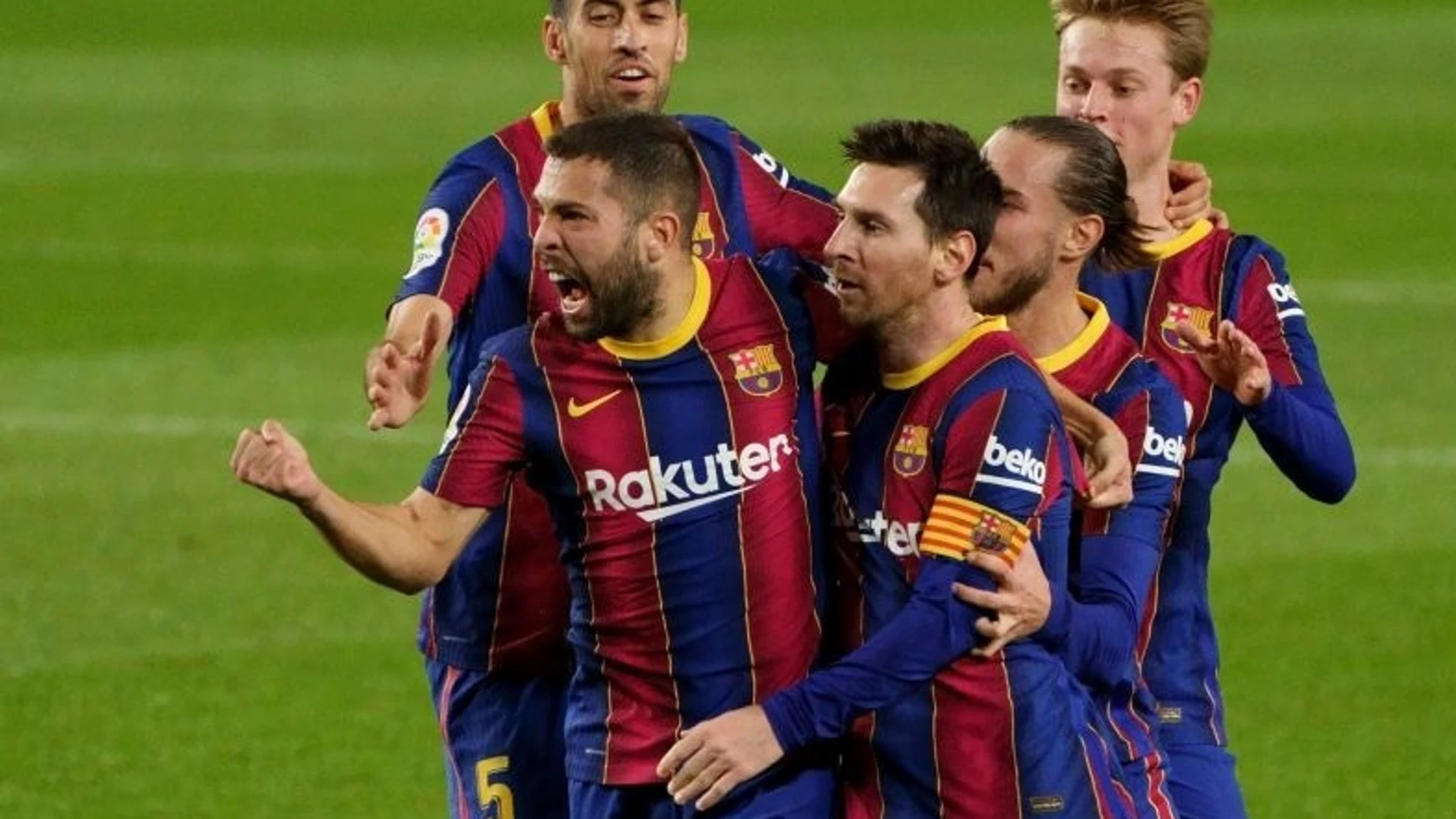 El Barcelona celebra uno de los goles que marcó a la Real Sociedad