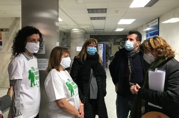 El secretario general del PSOE de Castilla y León, Luis Tudanca, visita el hospital de Béjar (Salamanca)