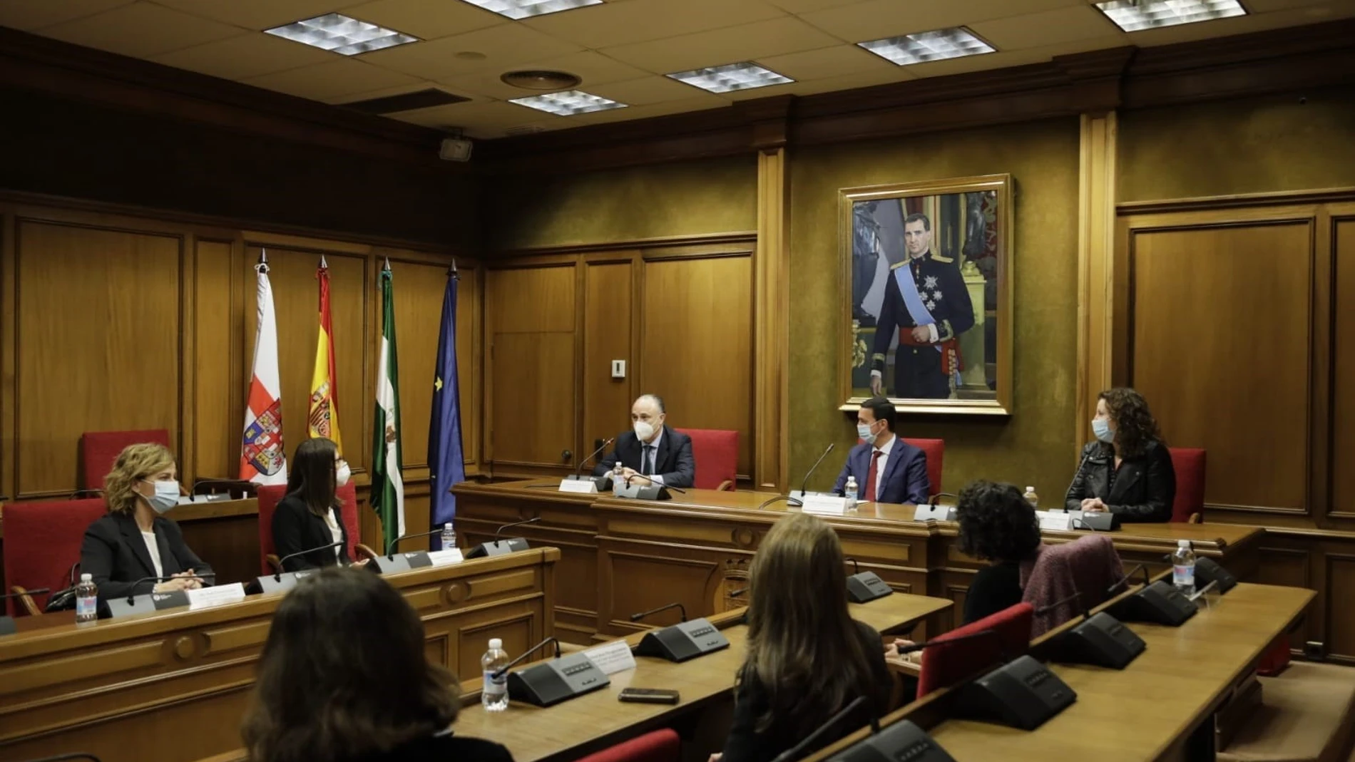 La Diputación de Almería firma un acuerdo con la Fundación 'la Caixa' para romper la brecha digital