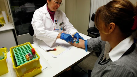 Se calcula que un 28% de casos de VIH podrían ser detectados en urgencias con una simple serología