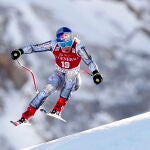 Ester Ledecka de la República Checa durante la carrera de descenso de mujeres de la Copa Mundial de Esquí Alpino de la FIS en Val d'Isere, Francia, 18 de diciembre de 2020. EFE/EPA/GUILLAUME HORCAJUELO