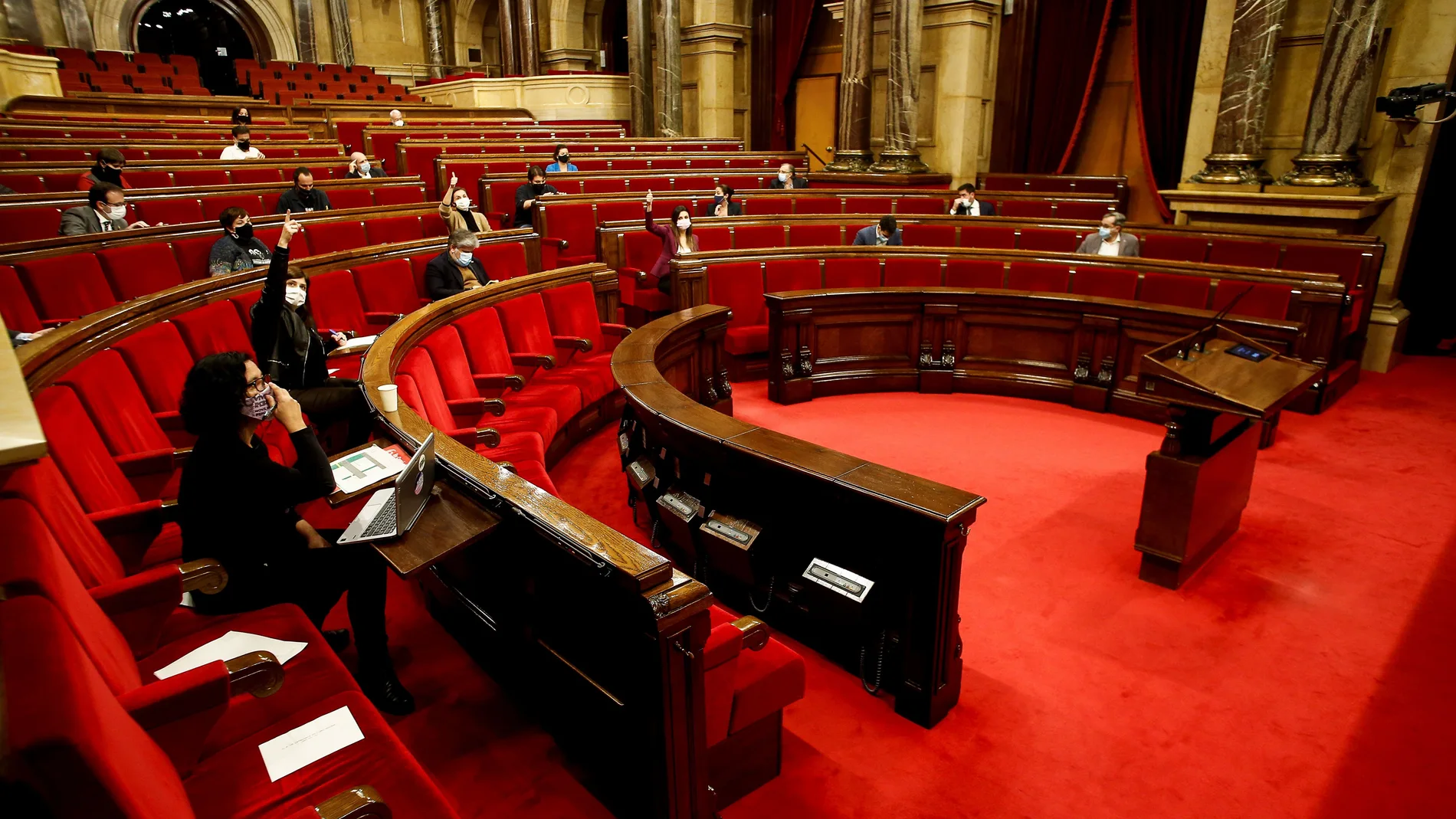 El Parlament, durante la última sesión plenaria de la legislatura.