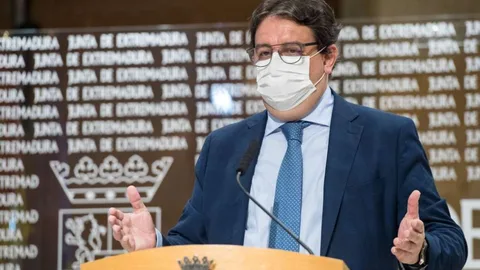 El vicepresidente segundo y consejero de Sanidad y Servicios Sociales, José María Vergeles