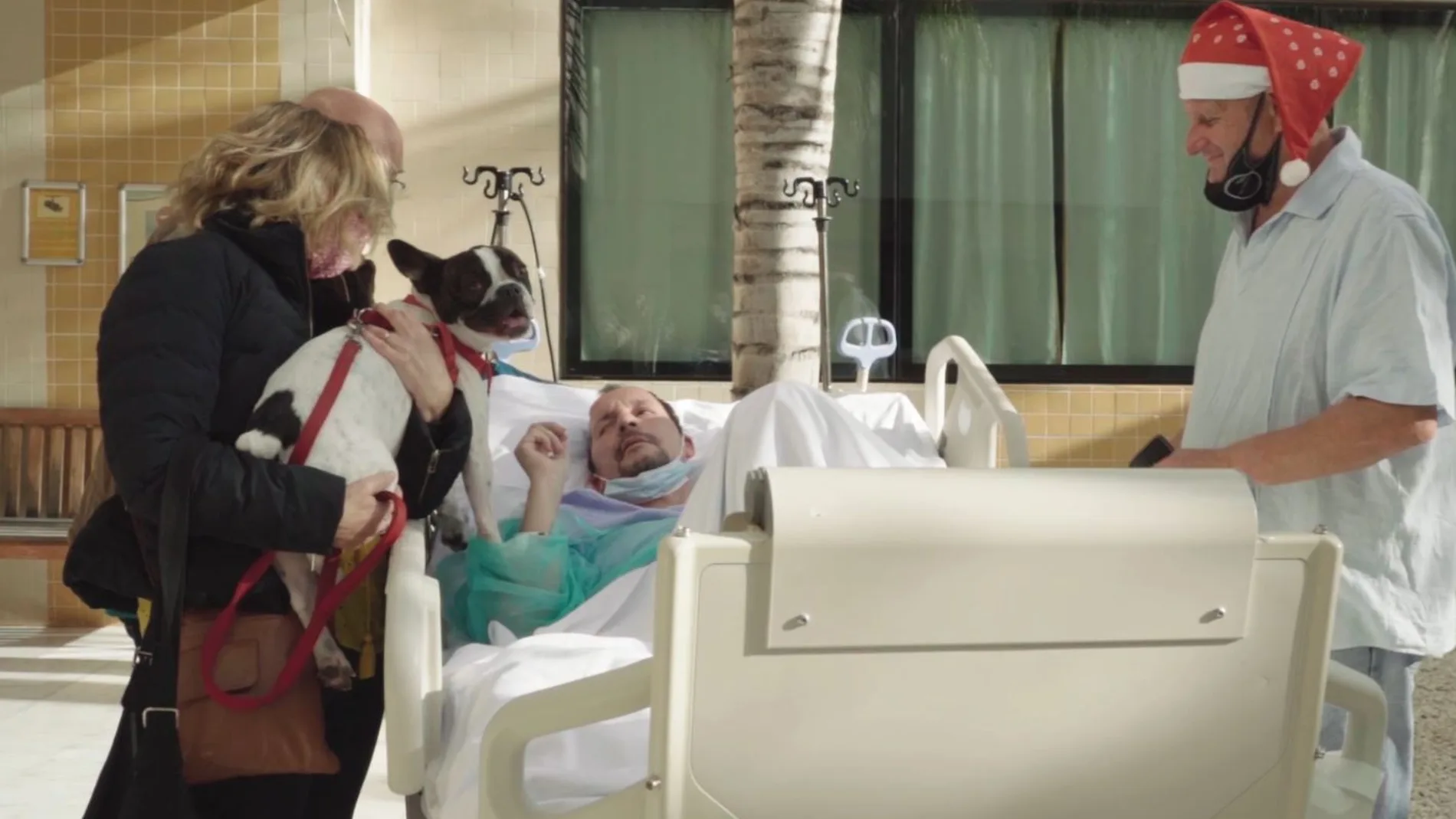 José Antonio recibió la visita de su perra Mabel mientras estaba ingresado en el Hospital de Torrevieja