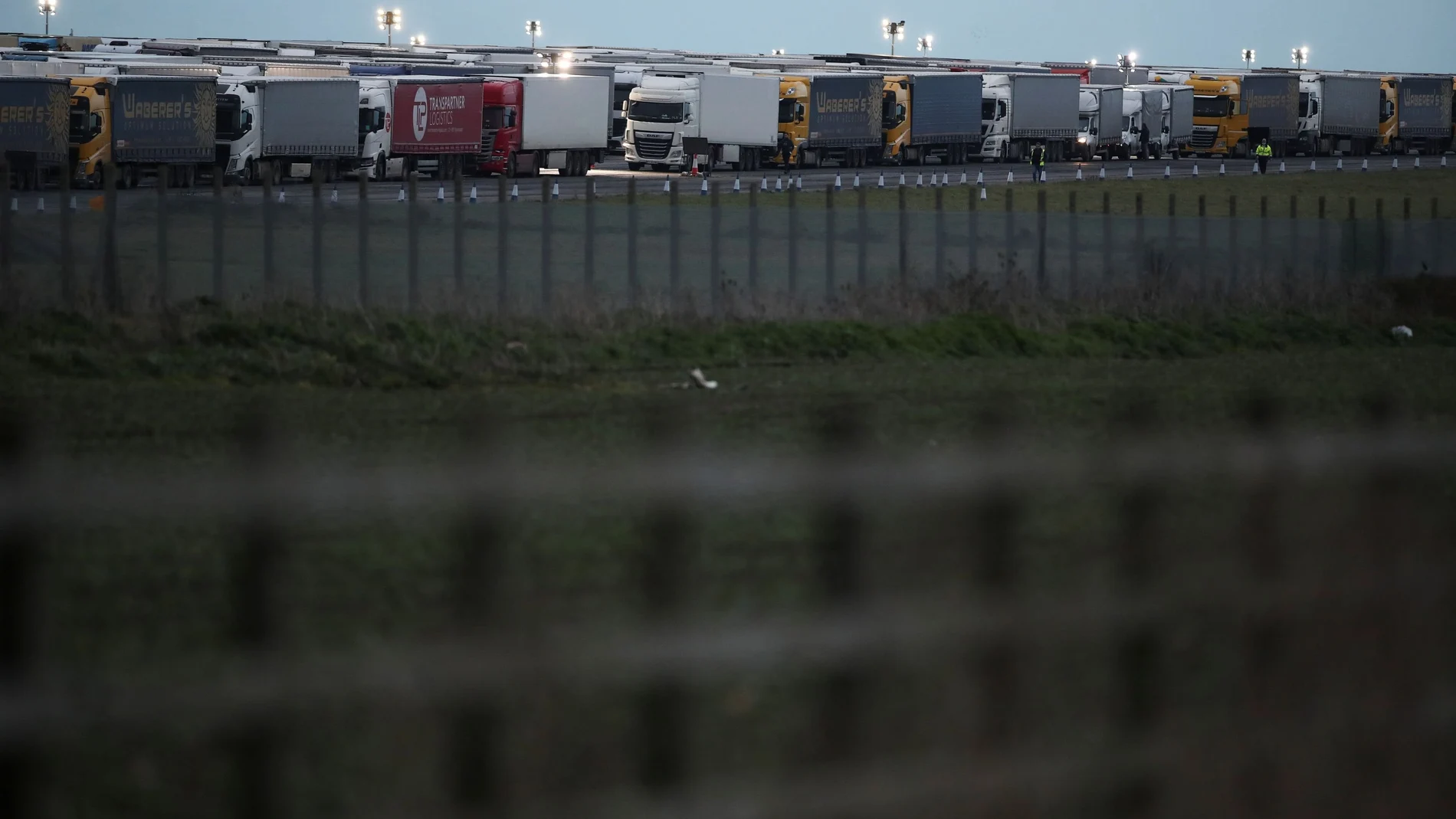 Hoy podrán comenzar a regresar los camioneros españoles atrapados en Reino Unido