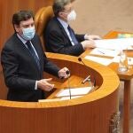 El consejero de Economía y Hacienda, Carlos Fernández Carriedo, defiende el proyecto de Presupuestos para 2021 en las Cortes