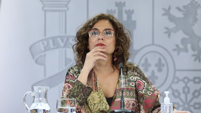 La ministra Hacienda, María Jesús Montero, en una rueda de prensa