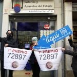El Gordo del sorteo nacional de Navidad del año pasado en Granada. ÁLEX CAMARA / EUROPA PRESS