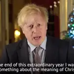 Boris Johnson, en un vídeo difundido en Twitter con motivo de la Nochebuena