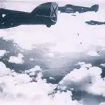 Aviones italianos bombardeando Barcelona