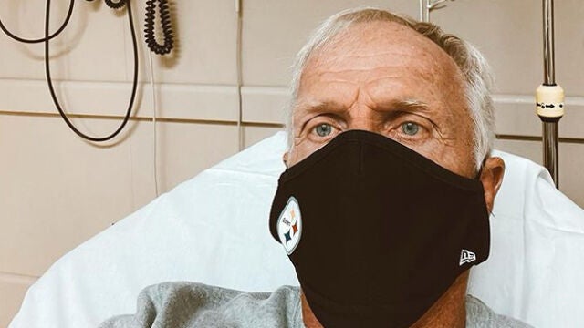 Greg Norman, en el hospital donde está ingresado por covid-19.