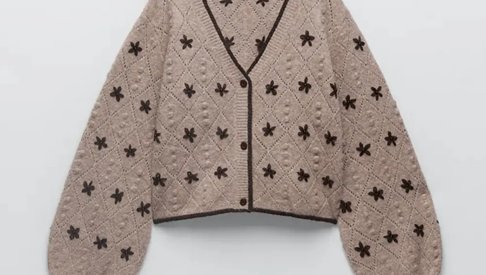 La chaqueta de Zara que ha agotado María Fernández Rubíes.
