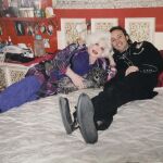 César junto a Liz Renay, en su casa de Las Vegas en el año 2001