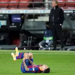 Coutinho, en el momento de lesionarse en el partido ante el Eibar