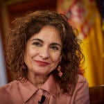 La ministra de Hacienda y portavoz del Gobierno, María Jesús Montero, durante una entrevista con Europa Press, en Madrid, el 30 de diciembre de 2020