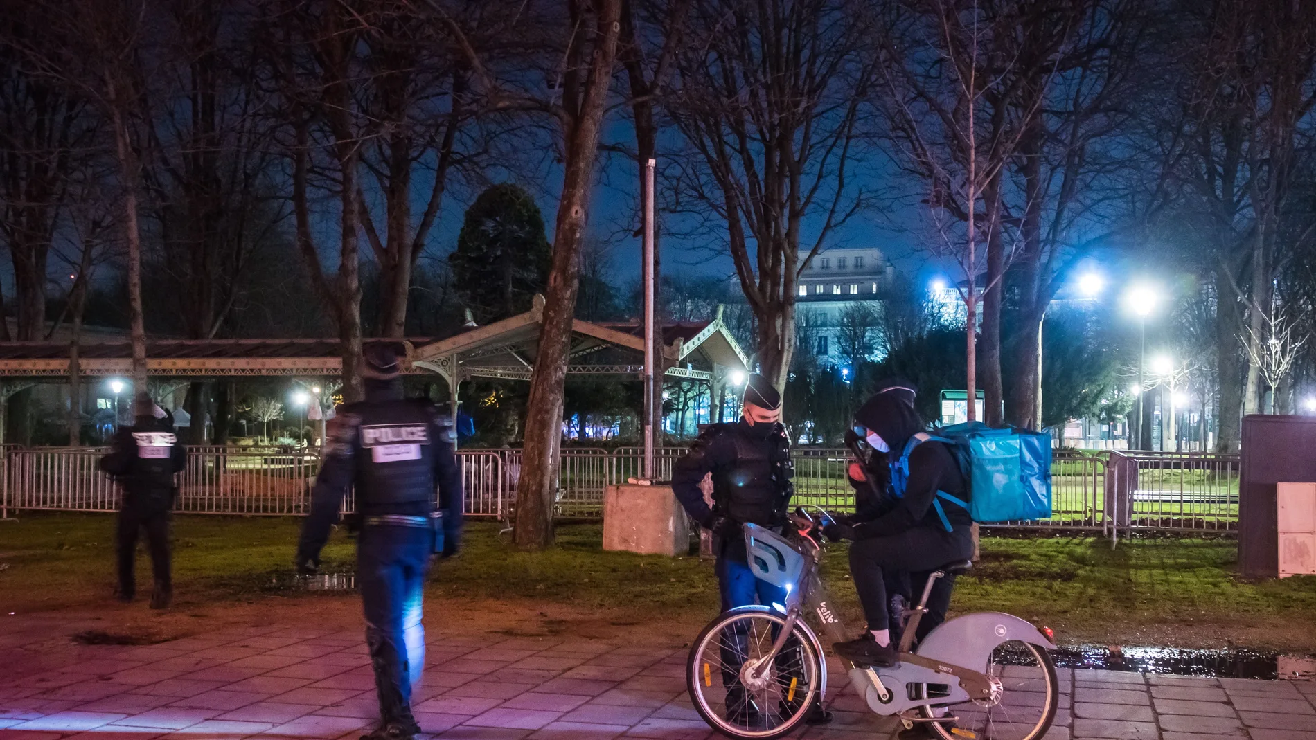 Imagen de archivo de un repartidor de comida de Deliveroo