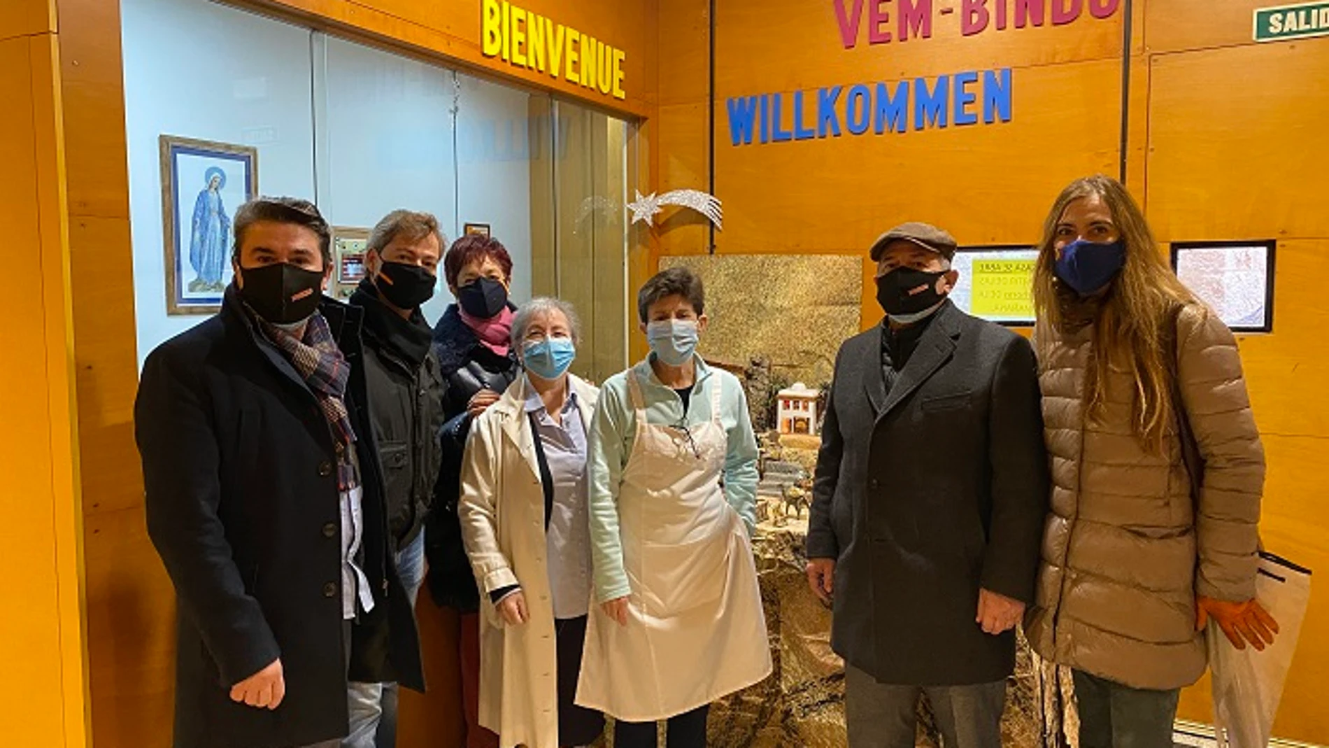 Dirigentes del PP de Burgos realizan la donación al comedor social de San Vicente de Paúl
