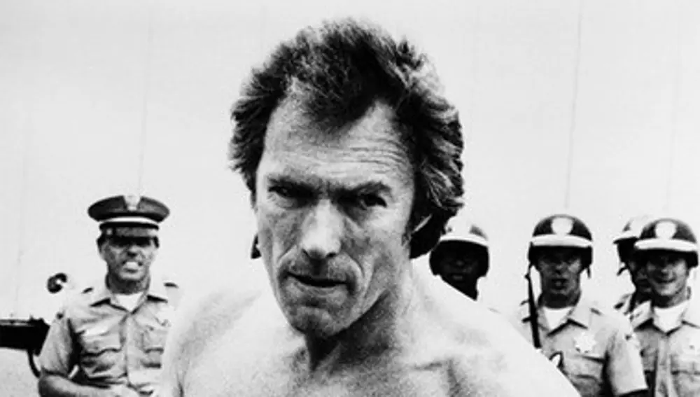 En los años setenta, el actor Clint Eastwood cimentó su fama de hombre rudo, muy viril y sexy