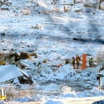 Equipos de rescate trabajan en la zona de Ask para tratar de recuperar los cuerpos sepultados por el corrimiento de tierra