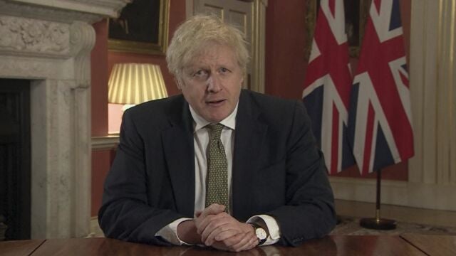 El primer ministro británico, Boris Johnson, anunció las duras medidas de restricción desde Downing Street, Londres