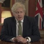 El primer ministro británico, Boris Johnson, anunció las duras medidas de restricción desde Downing Street, Londres