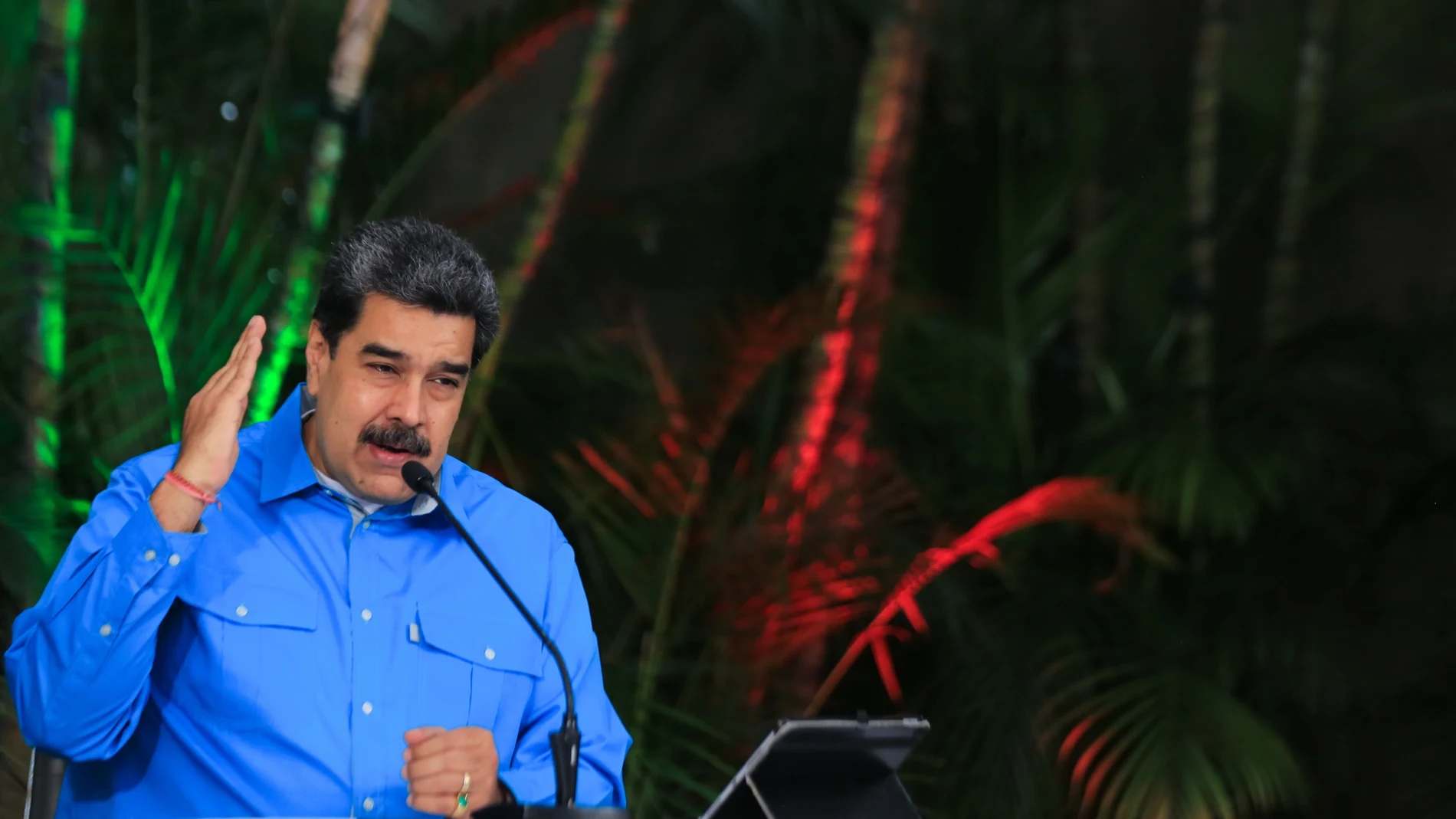 Caracas (Venezuela), 03/01/2021.- A handout photo made available by Miraflores press shows Venezuelan President Nicolas Maduro speaking during his weekly address in Caracas, Venezuela, 03 January 2021. Maduro denounced the blockade in several countries of the resources that his government would allocate to acquire a batch of Covid-19 vaccines. EFE/EPA/Miraflores press HANDOUT HANDOUT EDITORIAL USE ONLY/NO SALES